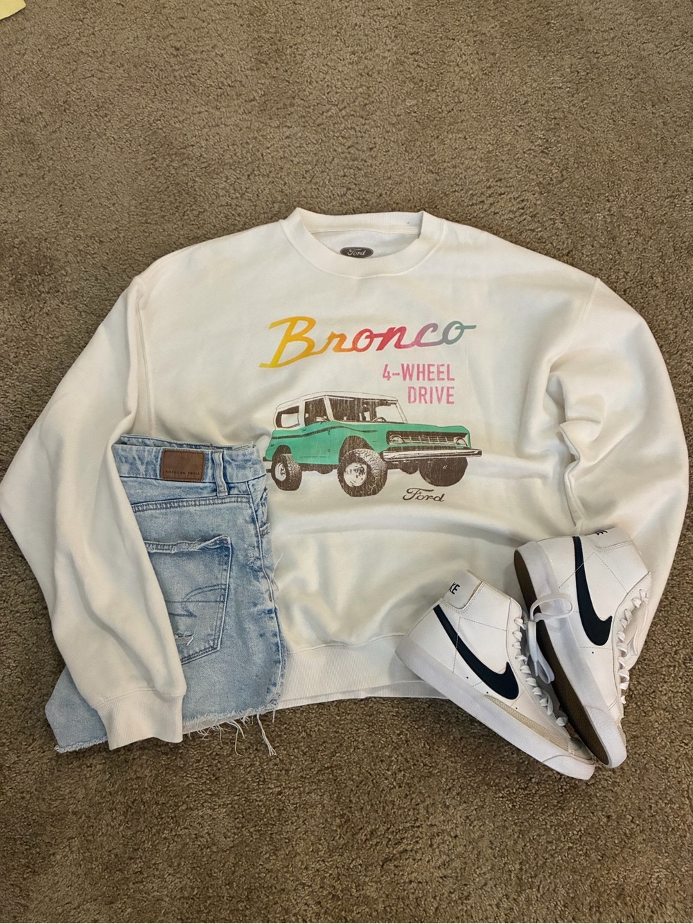 Vintage Style Ford Bronco Graphic Crewneck Sweater - Size Women’s M